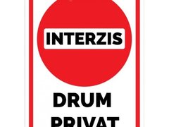 Semne pentru interzice drum privat